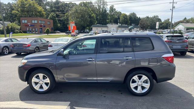 used 2010 Toyota Highlander car, priced at $8,999