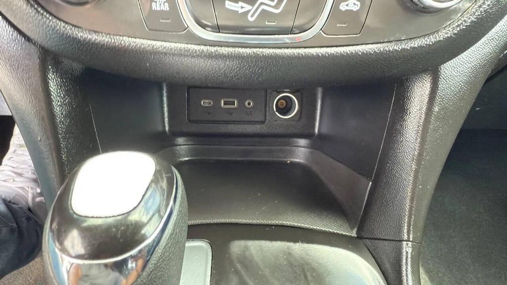 used 2019 Chevrolet Equinox car, priced at $10,999