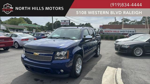 used 2013 Chevrolet Avalanche car, priced at $20,999