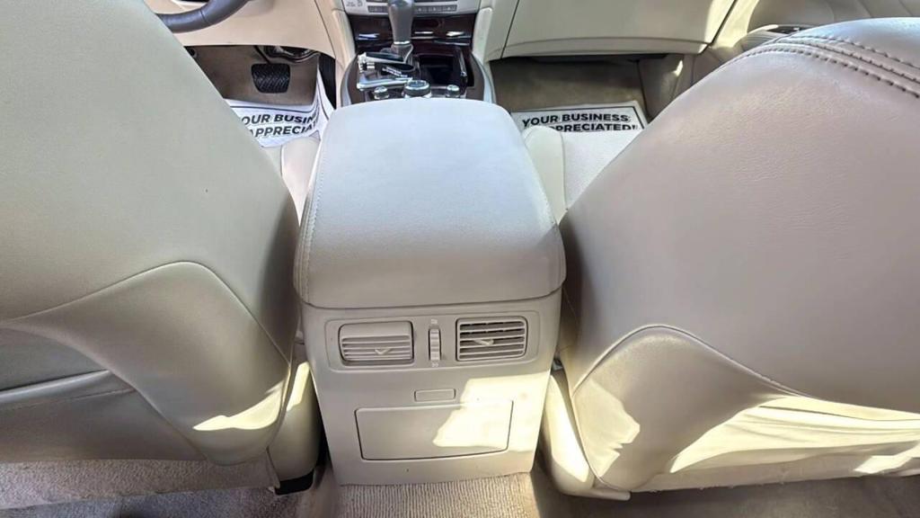used 2015 INFINITI Q70 car, priced at $9,999