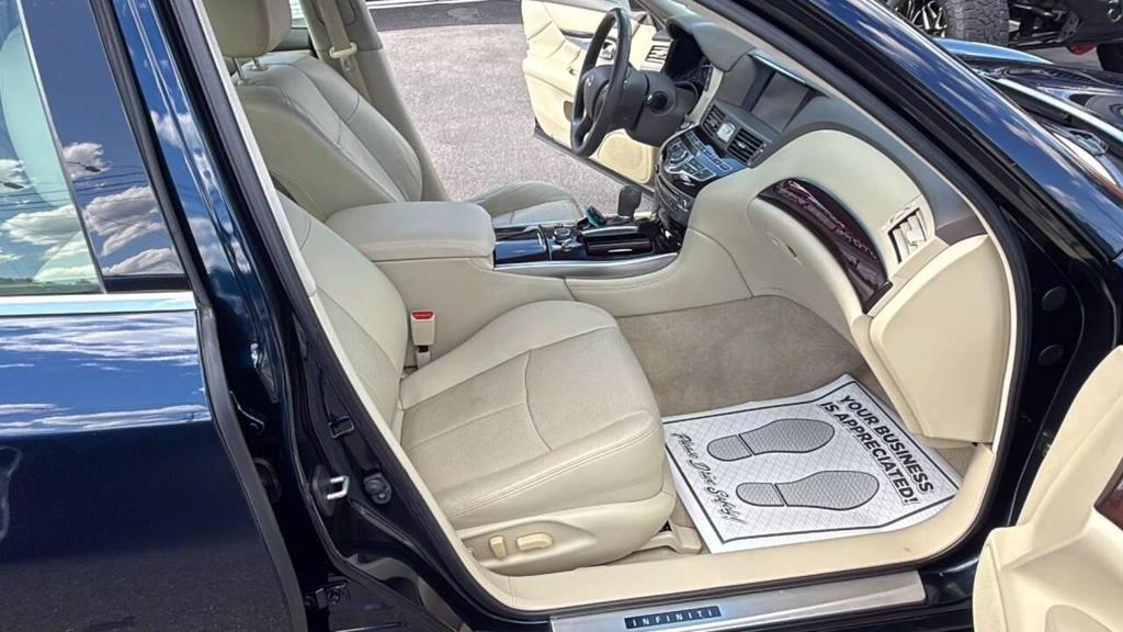 used 2015 INFINITI Q70 car, priced at $9,999