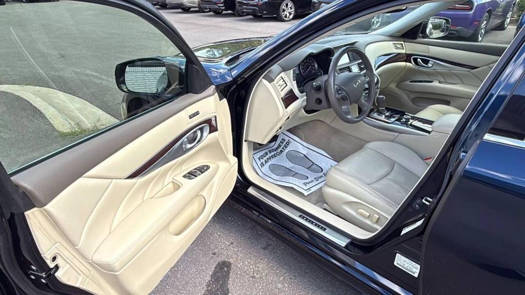 used 2015 INFINITI Q70 car, priced at $9,999