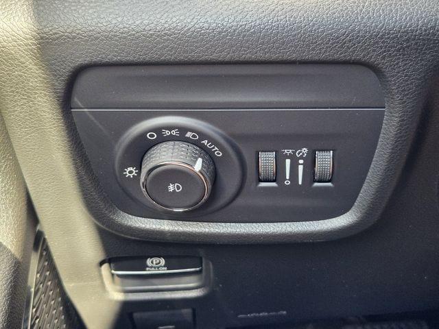 new 2025 Jeep Grand Cherokee car, priced at $54,745