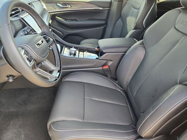 new 2025 Jeep Grand Cherokee car, priced at $54,745