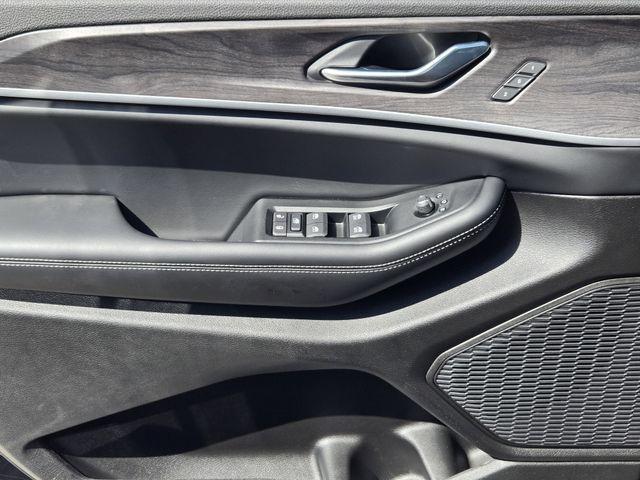 new 2025 Jeep Grand Cherokee car, priced at $40,084
