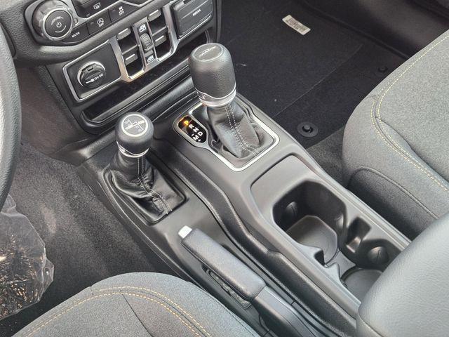 new 2025 Jeep Gladiator car, priced at $43,745