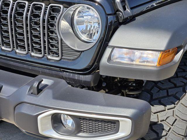 new 2025 Jeep Gladiator car, priced at $43,745