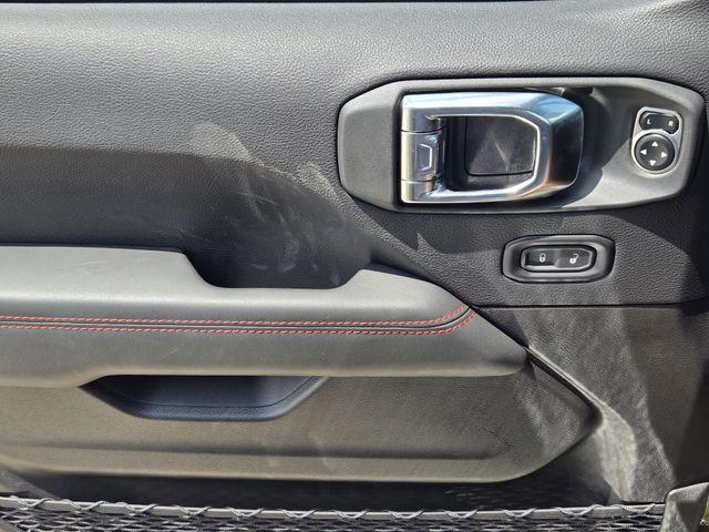 new 2025 Jeep Wrangler car, priced at $64,547