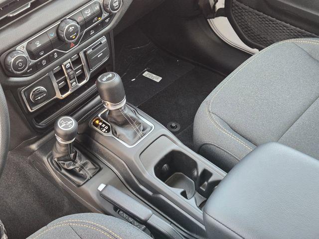 new 2025 Jeep Wrangler car, priced at $37,673