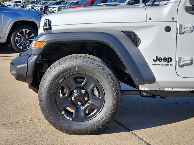 new 2026 Jeep Wrangler car, priced at $40,274