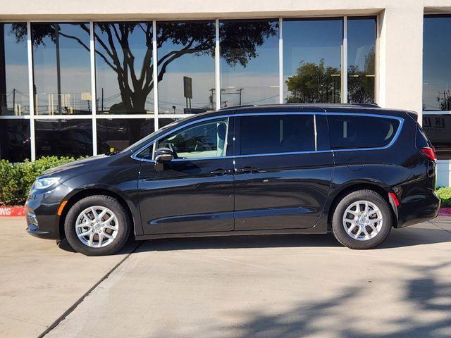 used 2022 Chrysler Pacifica car, priced at $24,921