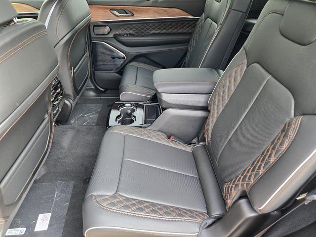 new 2025 Jeep Grand Cherokee L car, priced at $69,175