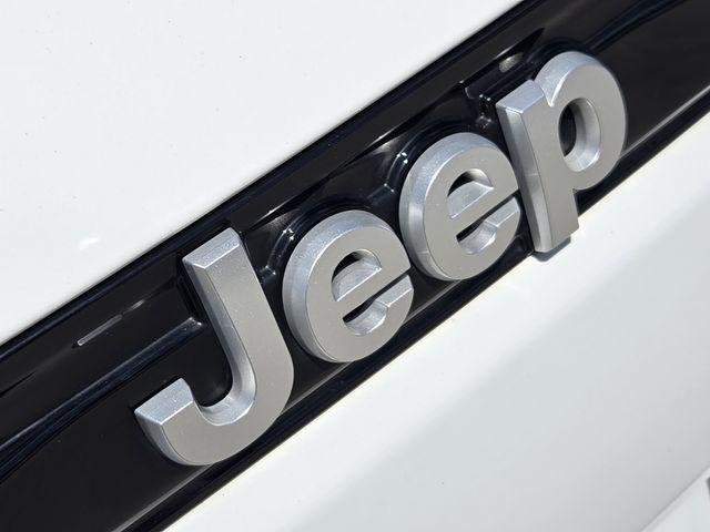 used 2024 Jeep Grand Cherokee car, priced at $35,410