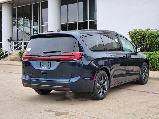 new 2025 Chrysler Pacifica car, priced at $51,738