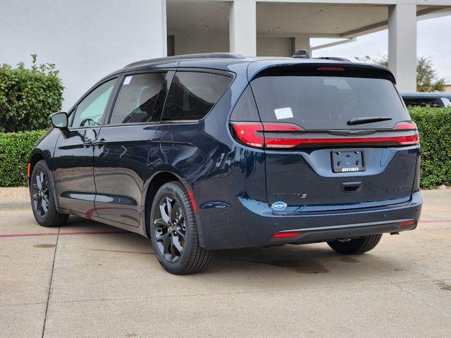 new 2025 Chrysler Pacifica car, priced at $51,738