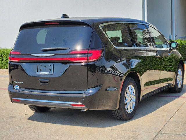 new 2025 Chrysler Pacifica car, priced at $40,608