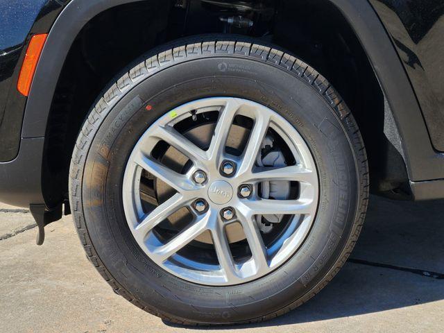 new 2025 Jeep Grand Cherokee car, priced at $35,663
