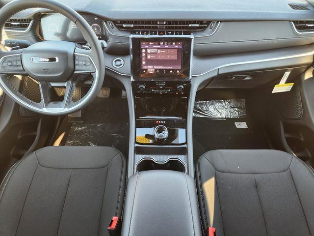 new 2025 Jeep Grand Cherokee car, priced at $35,663
