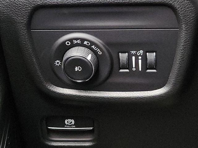 new 2025 Jeep Grand Cherokee car, priced at $37,245