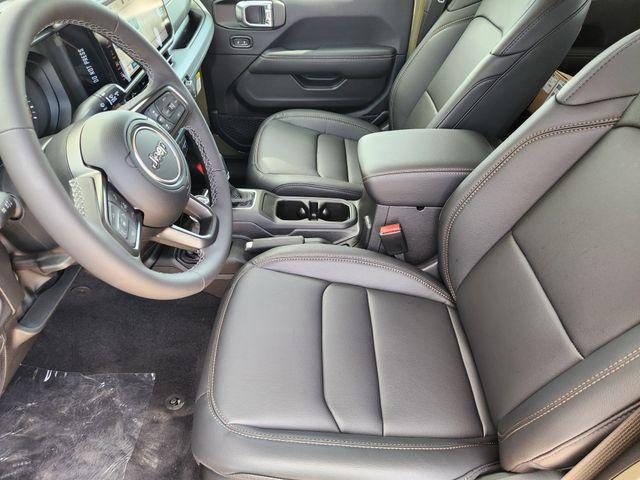 new 2025 Jeep Gladiator car, priced at $46,590