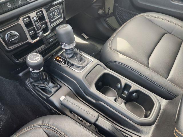 new 2025 Jeep Gladiator car, priced at $46,590