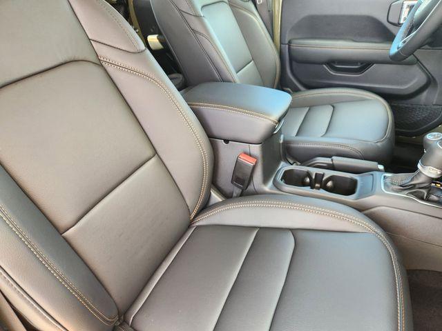 new 2025 Jeep Gladiator car, priced at $46,590