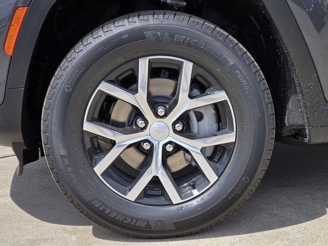 new 2025 Jeep Grand Cherokee car, priced at $45,524