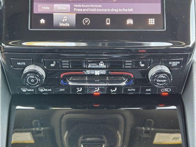 new 2025 Jeep Grand Cherokee car, priced at $40,018