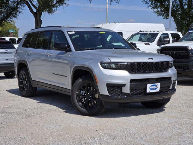 new 2025 Jeep Grand Cherokee car, priced at $40,319