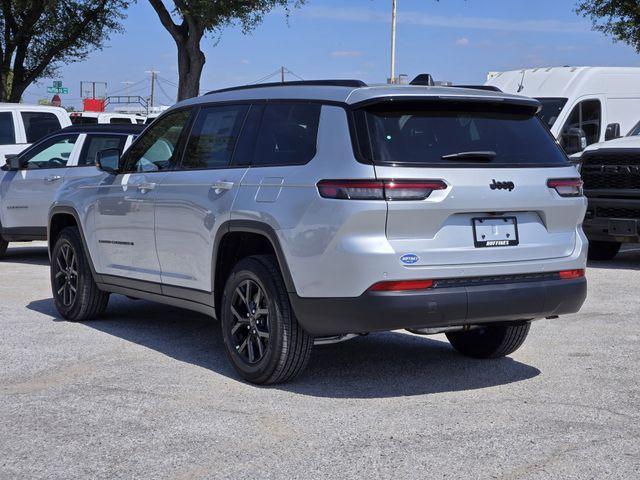 new 2025 Jeep Grand Cherokee car, priced at $40,319