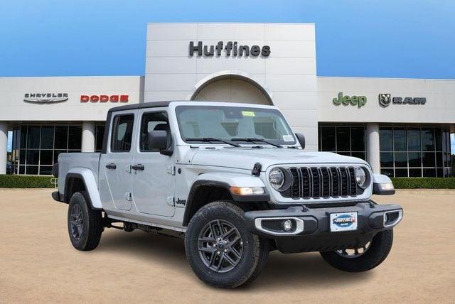 new 2024 Jeep Gladiator car, priced at $39,520