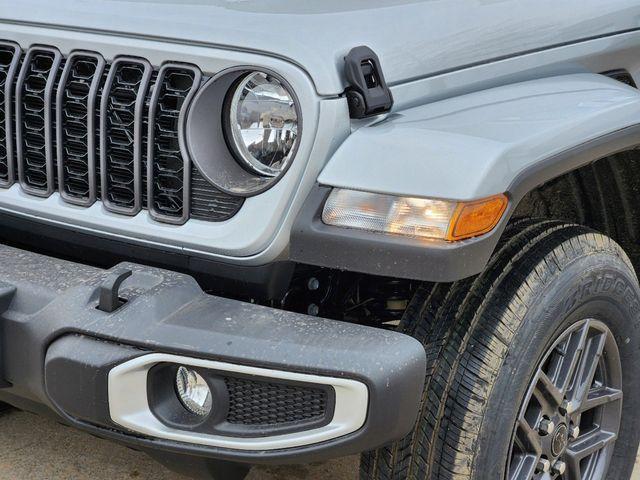 new 2024 Jeep Gladiator car, priced at $46,245