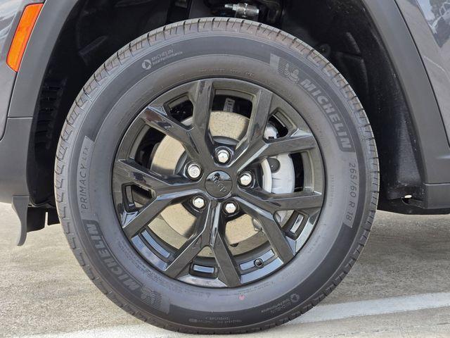 new 2025 Jeep Grand Cherokee car, priced at $34,209