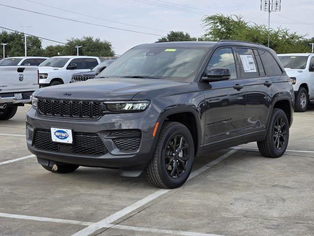 new 2025 Jeep Grand Cherokee car, priced at $34,209