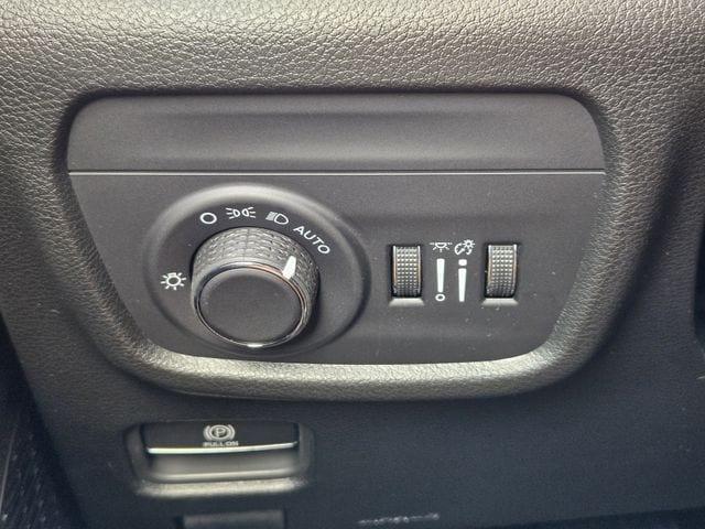 new 2025 Jeep Grand Cherokee car, priced at $34,209