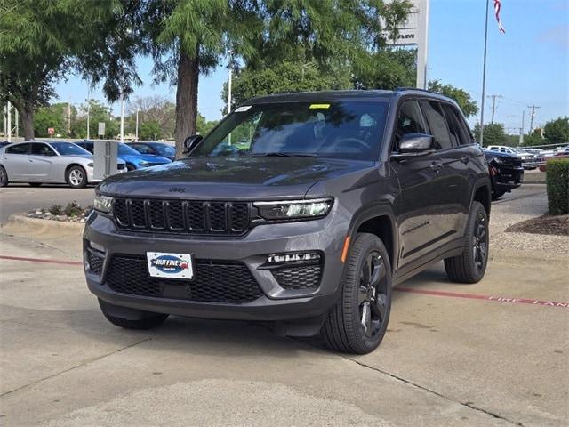 new 2024 Jeep Grand Cherokee car, priced at $42,122