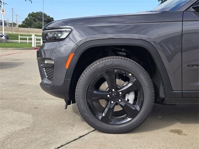 new 2024 Jeep Grand Cherokee car, priced at $42,122