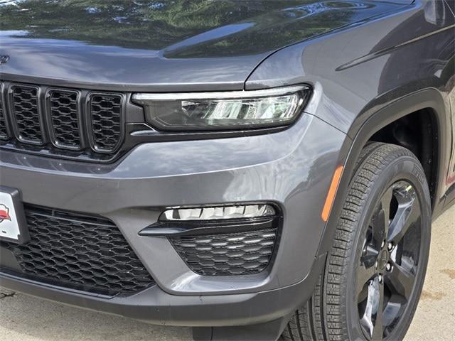 new 2024 Jeep Grand Cherokee car, priced at $42,122