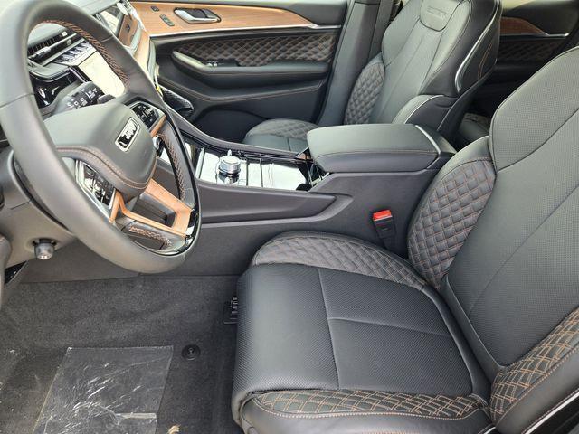 new 2025 Jeep Grand Cherokee car, priced at $66,830