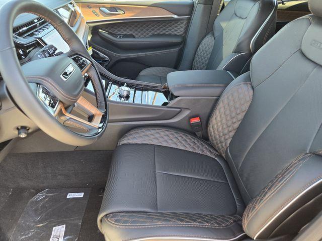 new 2025 Jeep Grand Cherokee L car, priced at $69,175