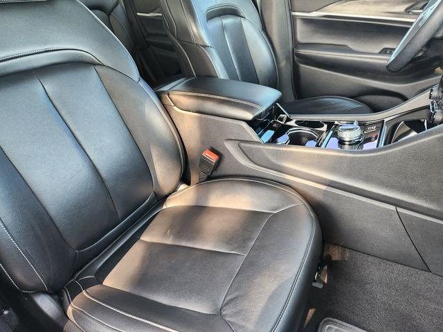 used 2022 Jeep Grand Cherokee car, priced at $33,884