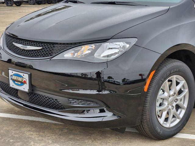 new 2025 Chrysler Voyager car, priced at $38,522