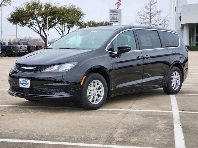 new 2025 Chrysler Voyager car, priced at $38,522