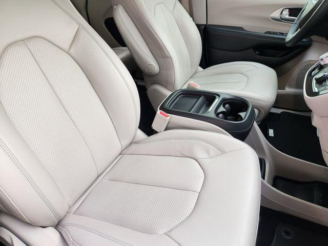 used 2018 Chrysler Pacifica Hybrid car, priced at $21,665