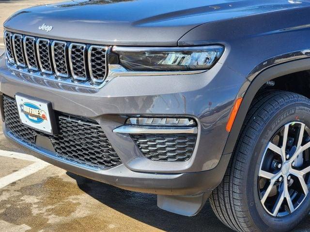 new 2025 Jeep Grand Cherokee car, priced at $39,495