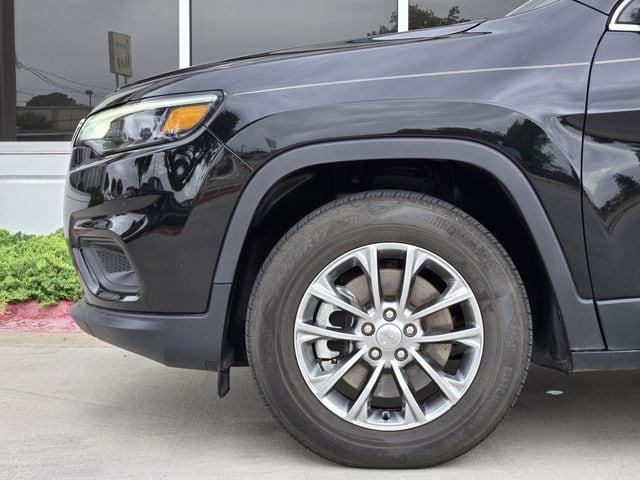 used 2021 Jeep Cherokee car, priced at $21,991