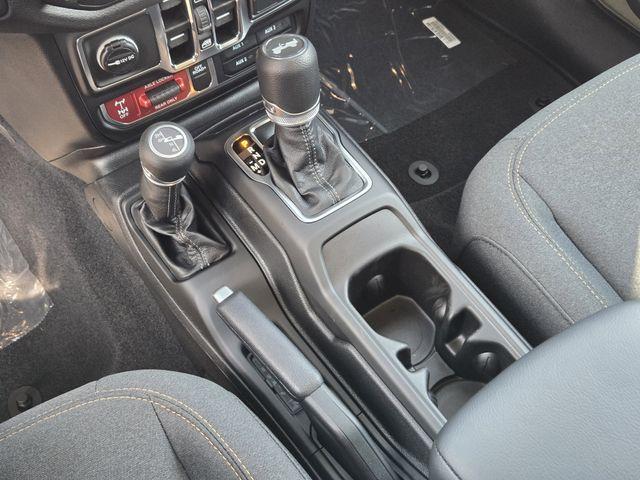 new 2025 Jeep Wrangler car, priced at $43,224