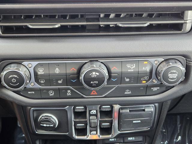 new 2025 Jeep Gladiator car, priced at $46,590