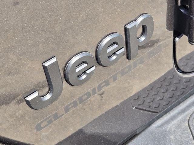 new 2025 Jeep Gladiator car, priced at $46,590