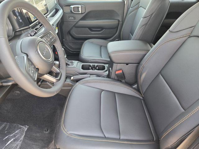 new 2025 Jeep Gladiator car, priced at $46,590